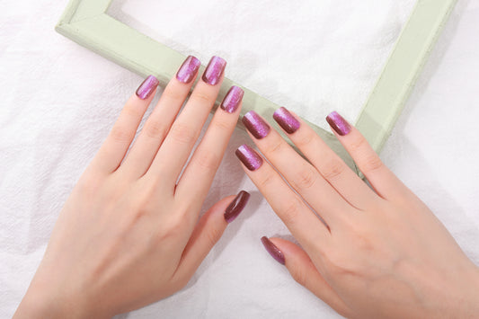 UV-Required Gel Nail Stickers – Tribeca | 16 Strips